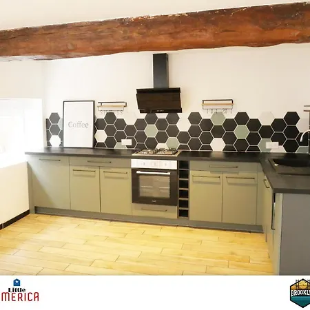 Lejlighedshotel Little America - 3km Futuroscope 3*