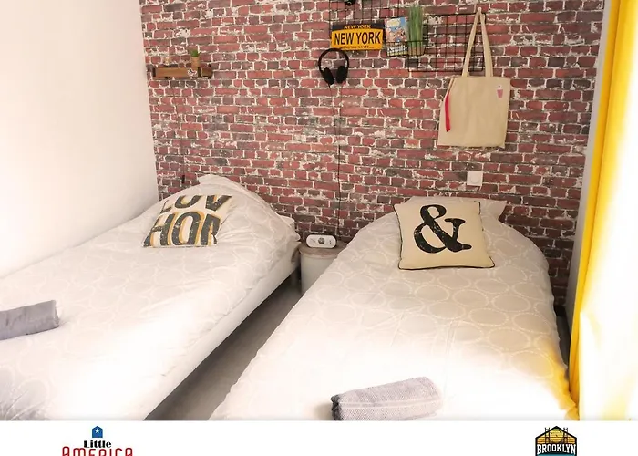 Aparthotel Little America - Appart 3km Futuroscope 3*