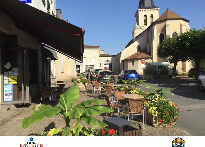 Little America - Appart 3km Futuroscope Aparthotel 3*