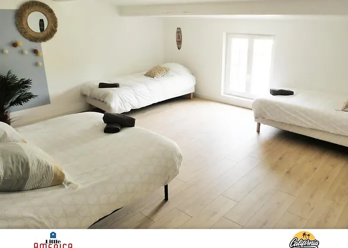 Aparthotel Little America - Appart 3km Futuroscope 3*